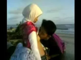 Bokep Gadis Aceh Hijab Main Panas di Pantai backdrop