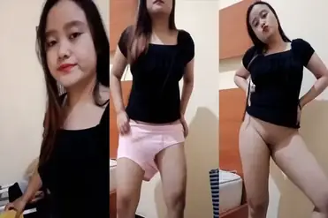 Darla YouTuber Viral Ngentot Brutal Ranjang Panas poster
