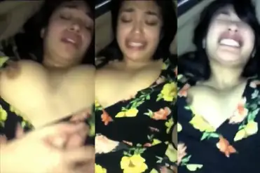 Jeritan Nikmat Cewek Indo Dientot Dalam Mobil Goyang poster