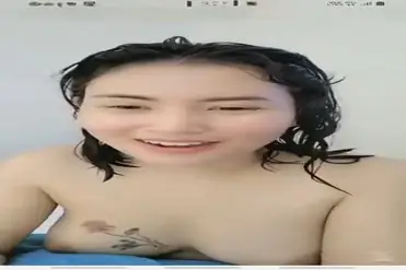 Live Show Gadis Binal Pamer Tubuh Mulus poster