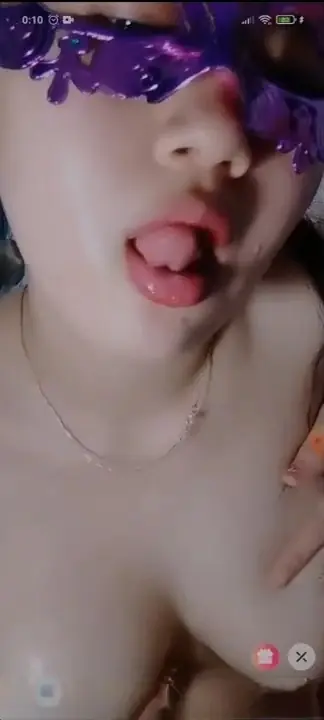Nana Live Show Binal Buka Baju Pamer Dada Mulut backdrop