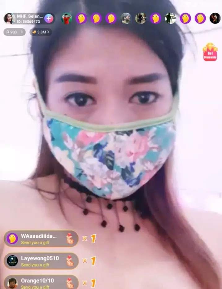 Selena Live Stream Pamer Tubuh Mulus Sange backdrop